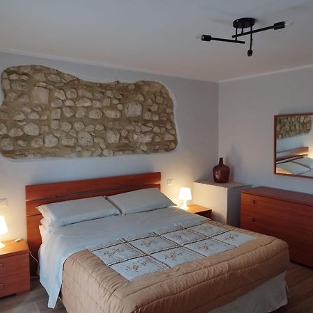Casa Vacanza "Marinella" Sulmona Eksteriør billede